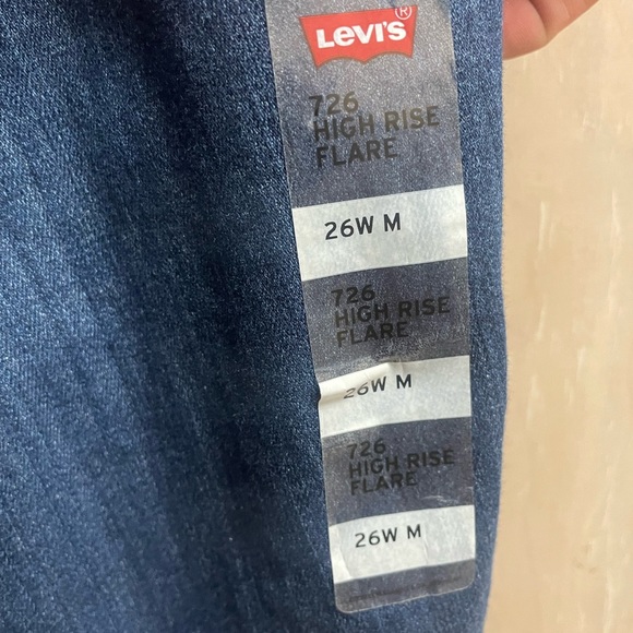 Women’s Levi’s 726 ✨ High Rise Flare ✨ Size 26W ✨ New without tags ✨ - Picture 3 of 5
